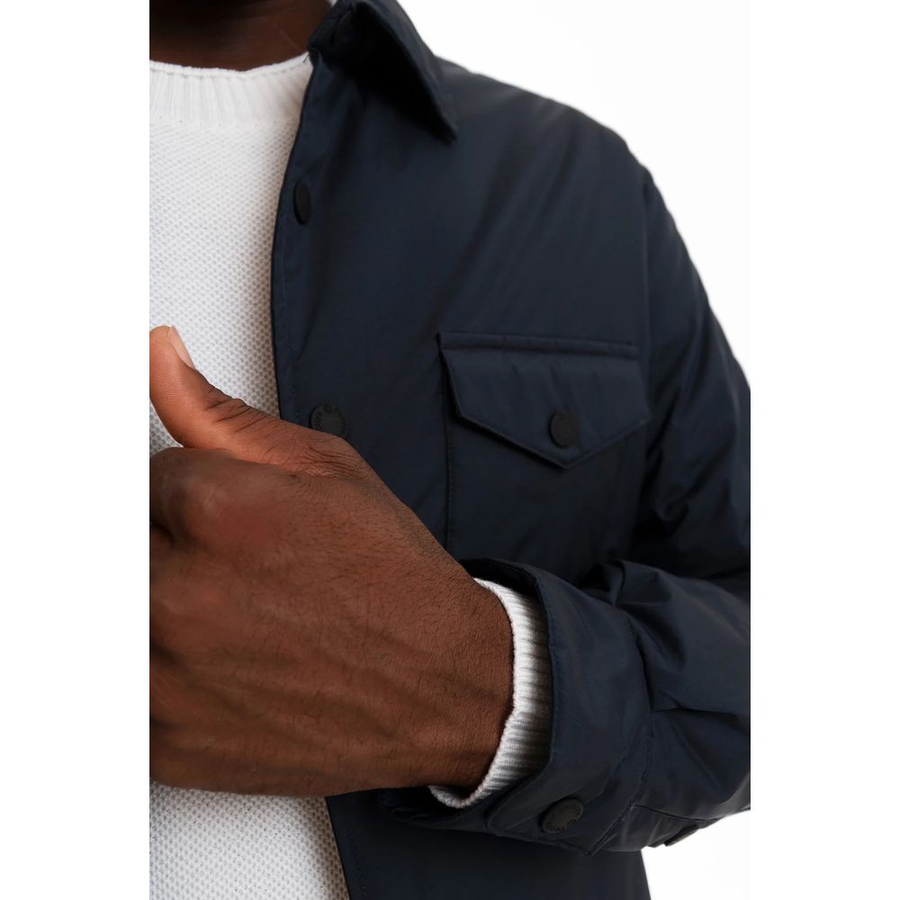 Chic jacket made of technical fabric with button closure