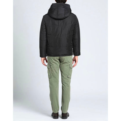 Elegant black jacket with detachable hood